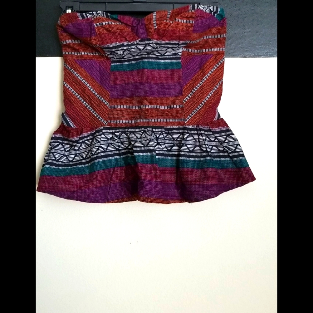 🆕️ LISTING!! NWOT TRIBAL PRINT STRAPLESS PEPLUM BUSTIER TOP